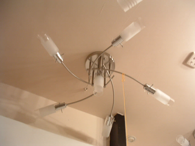 Ceiling mounted lamp